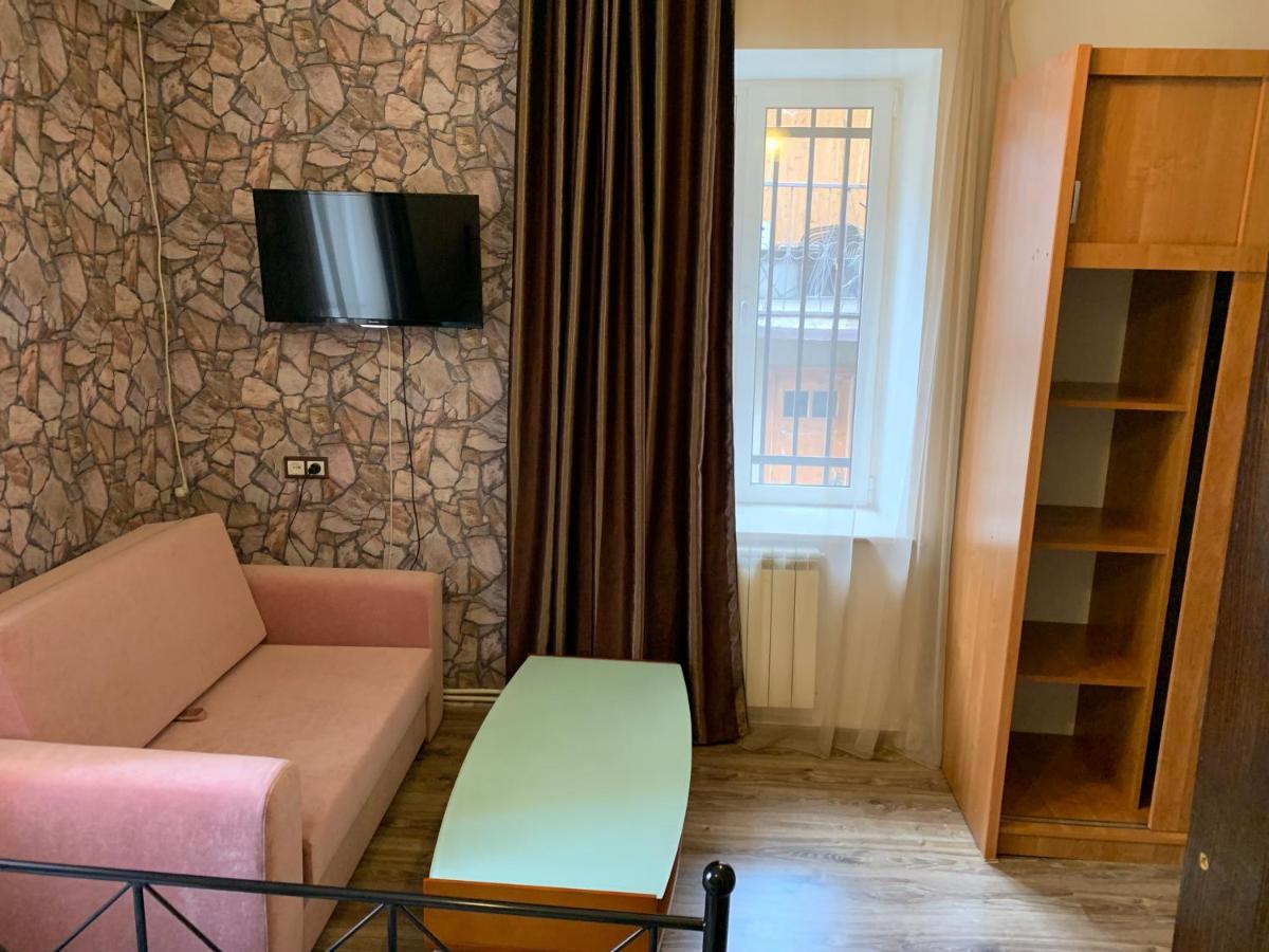 Shara Talyan Guest House & Tours Γιερεβάν Εξωτερικό φωτογραφία