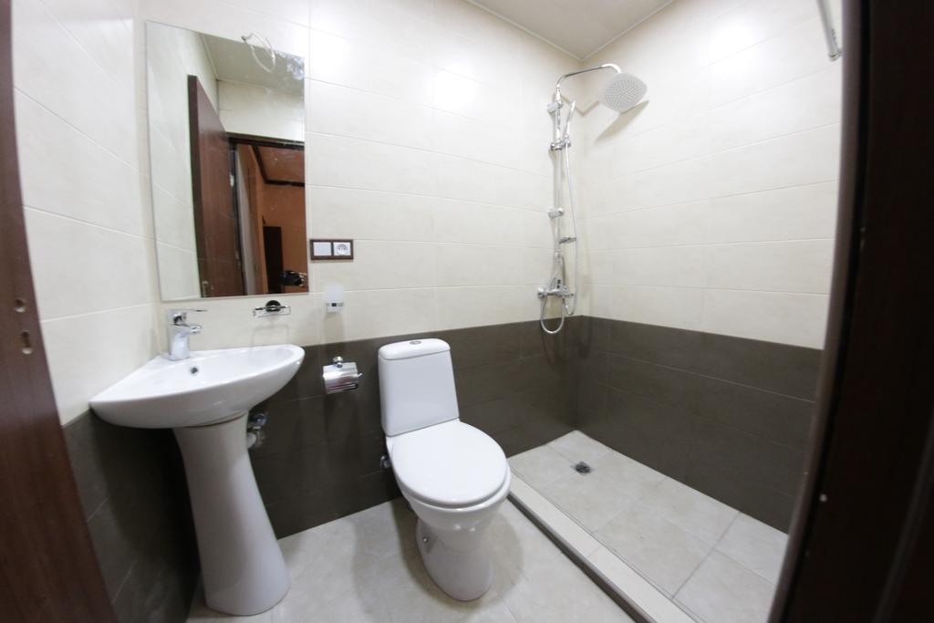 Shara Talyan Guest House & Tours Γιερεβάν Δωμάτιο φωτογραφία